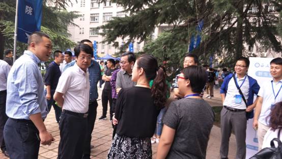 suncitygroup太阳新城迎接2019级新生3.jpg