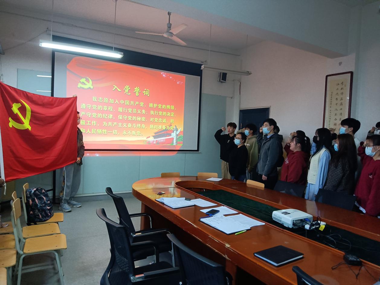 第十三期发展对象选举大会活动照片4 第十三期发展对象选举大会活动照片4